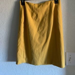 Yellow pencil skirt